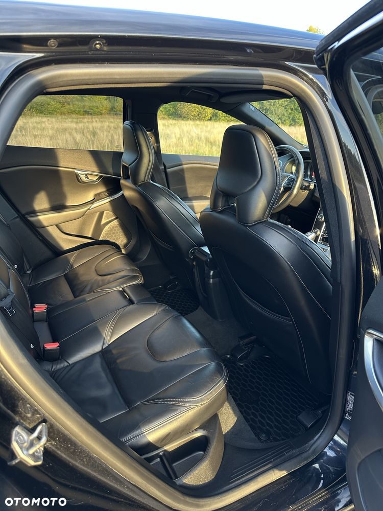 Volvo V40 - 11