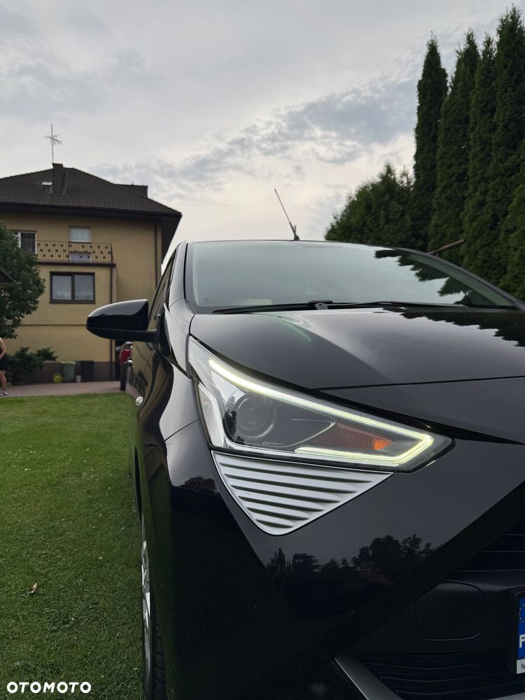 Toyota Aygo x-play - 4