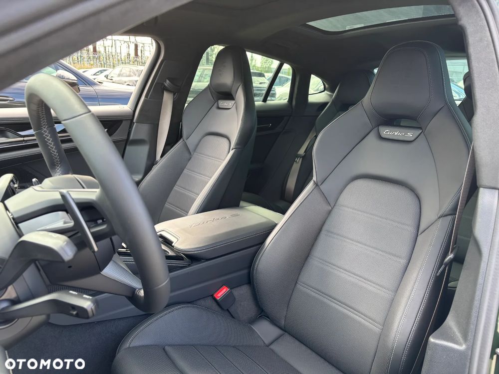 Porsche Panamera Turbo S E-Hybrid PHEV - 24