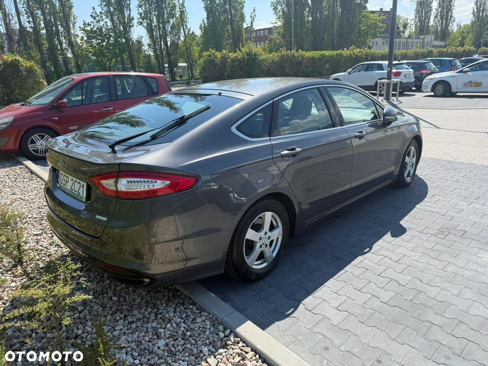 Ford Mondeo 2.0 EcoBoost Titanium - 4