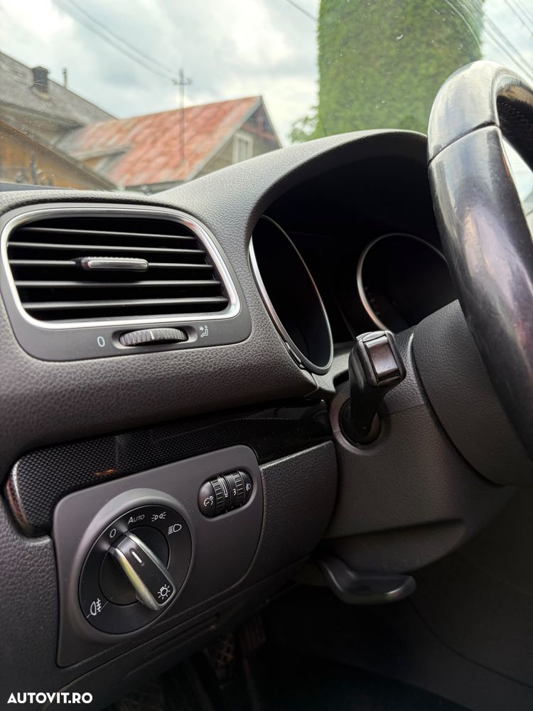 Volkswagen Golf 1.6 TDI DPF Comfortline - 23