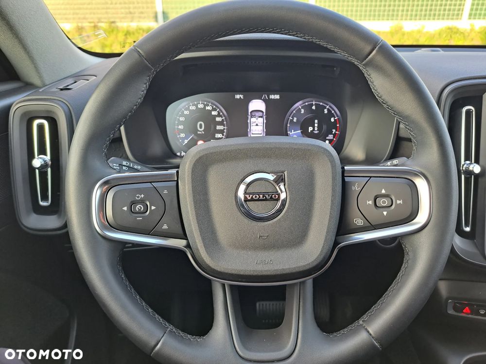 Volvo XC 40 T2 Essential - 19