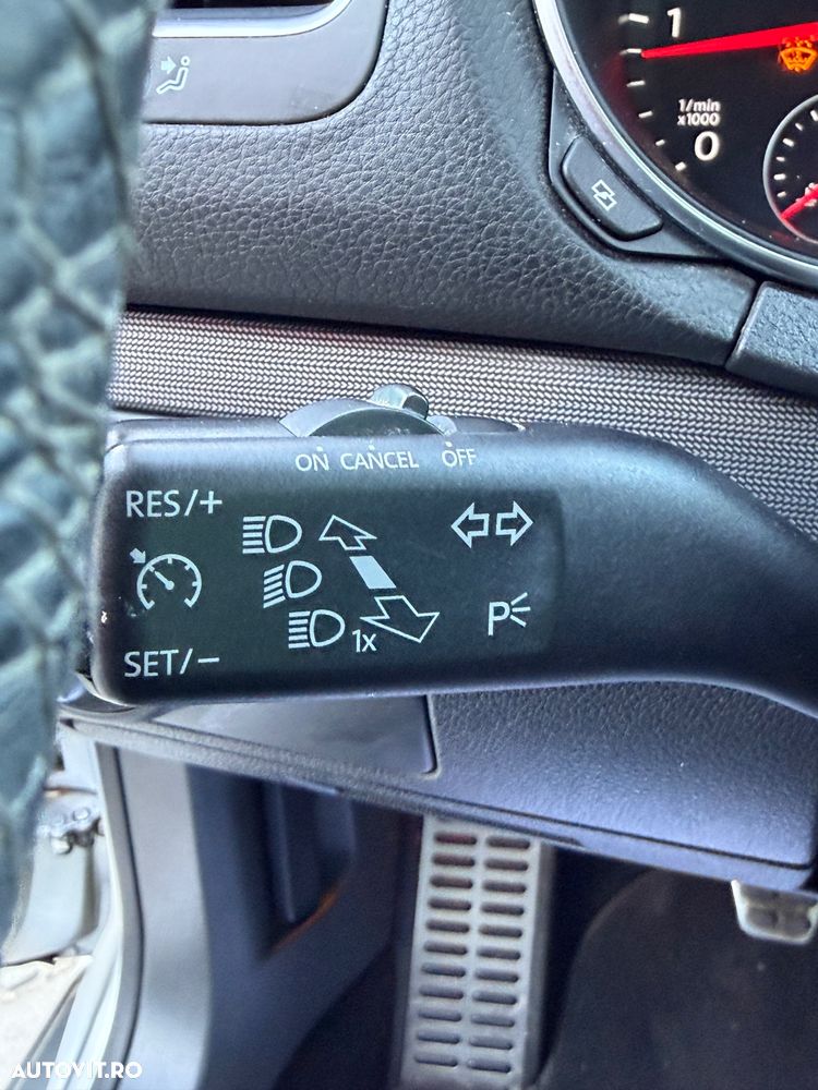 Volkswagen Golf - 14