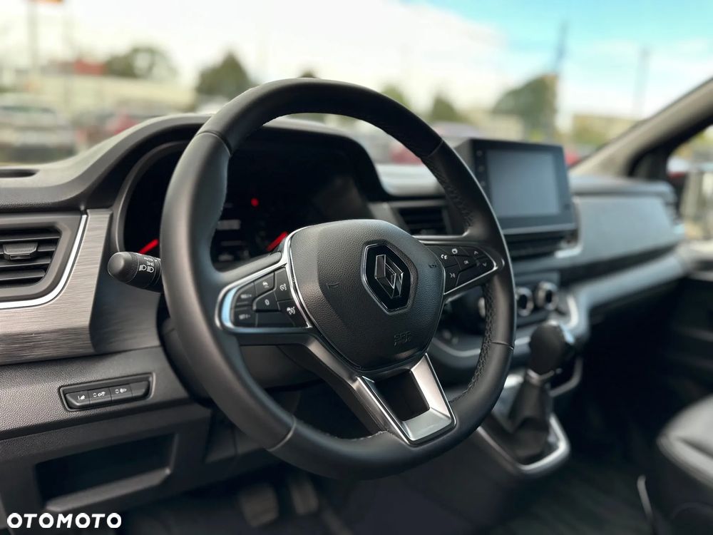 Renault Trafic 2.0 dCi EDC - 9