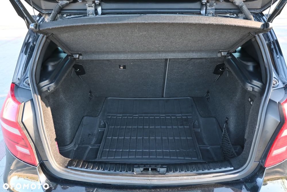 BMW Seria 1 123d - 14
