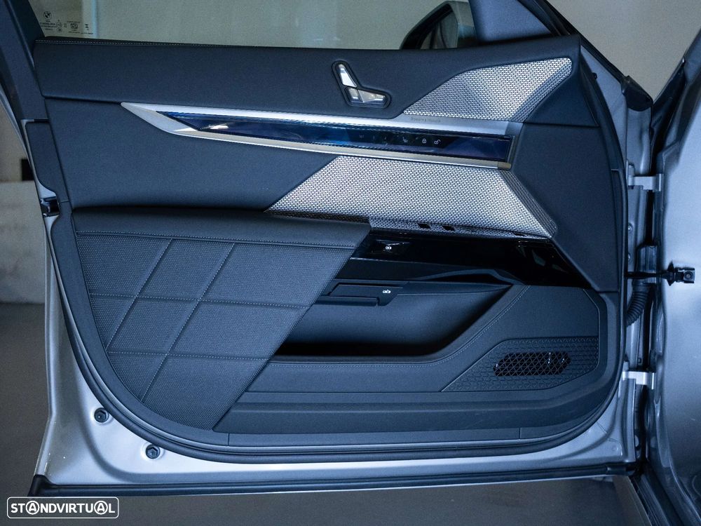 BMW i7 eDrive50 - 17