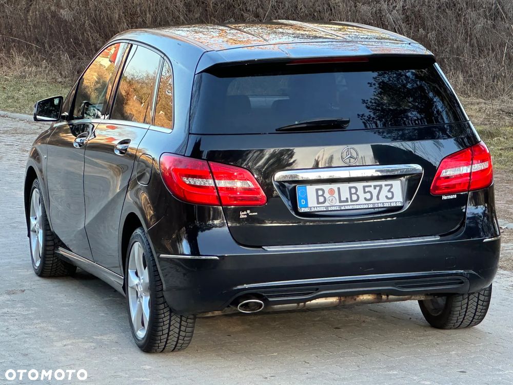 Mercedes-Benz Klasa B 180 CDI (BlueEFFICIENCY) - 14