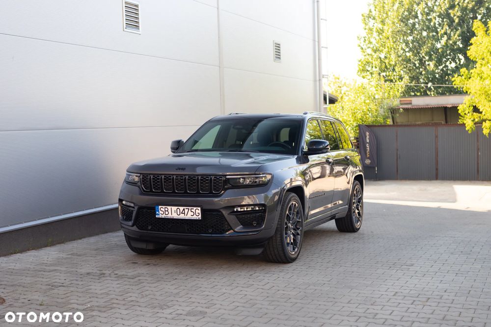 Jeep Grand Cherokee - 22
