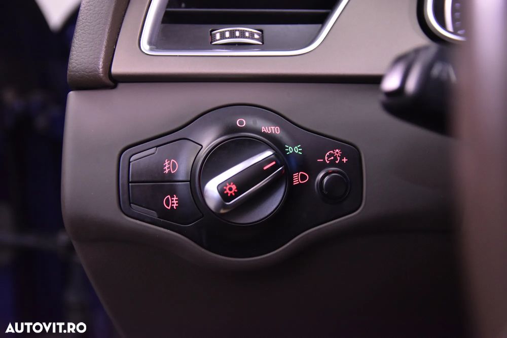 Audi A5 Cabrio 2.0 TFSI quattro Stronic - 23