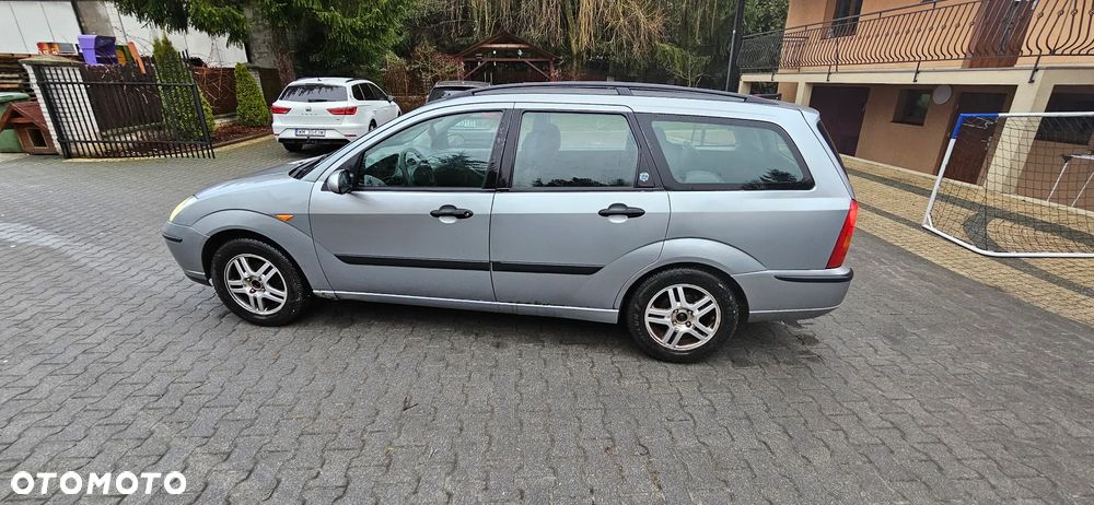 Ford Focus 1.6 Futura - 3