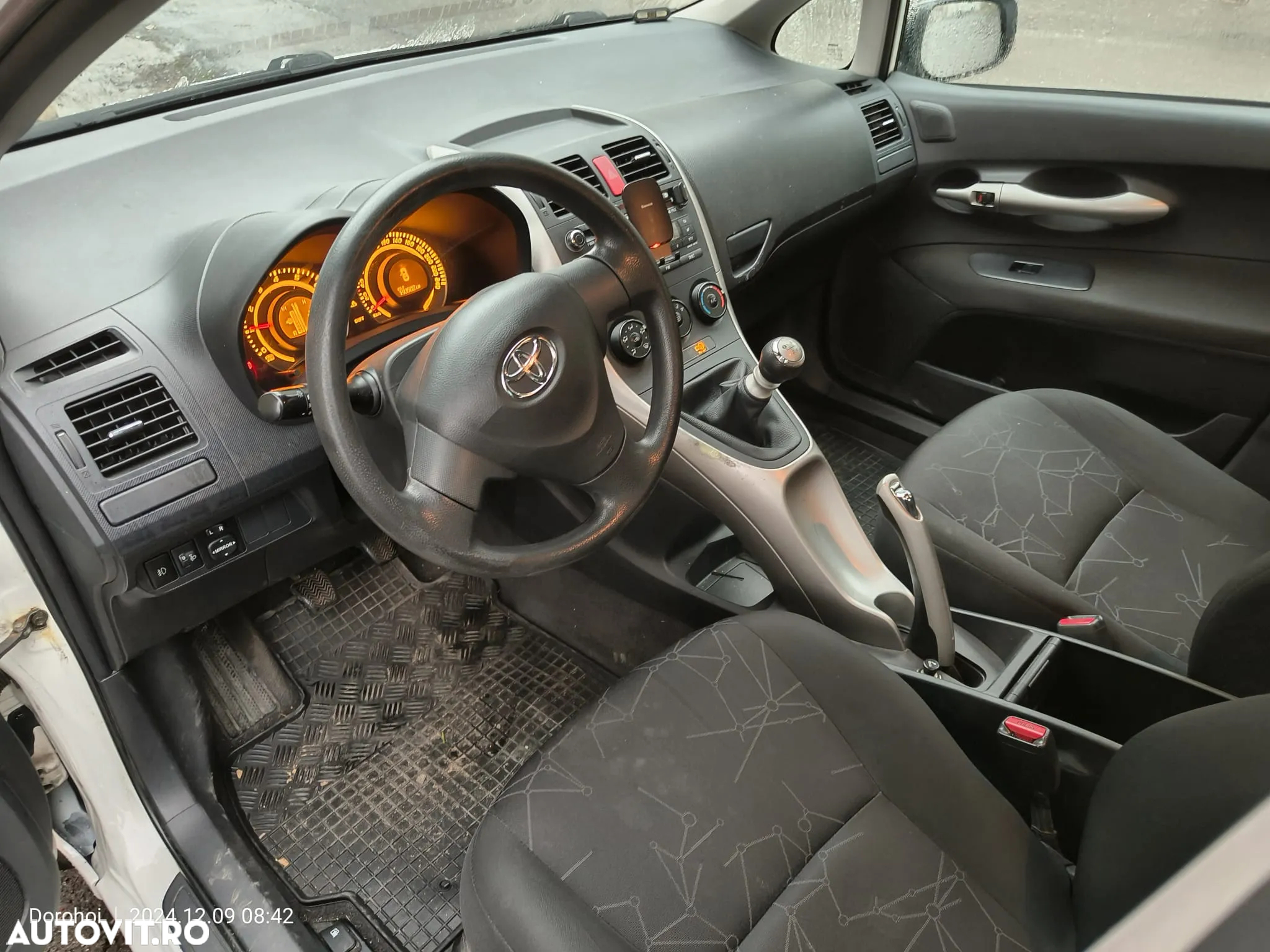 Toyota Auris 1.3 Dual VVT-i Terra - 4