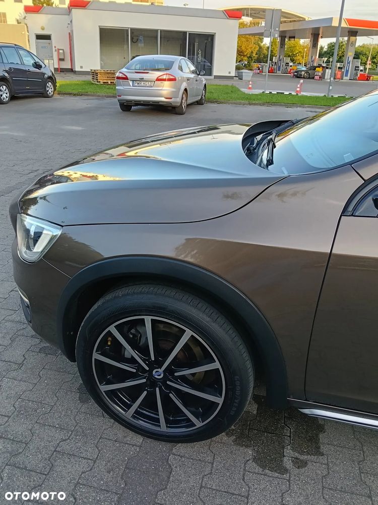 Volvo V60 Cross Country D3 Drive-E Momentum - 9