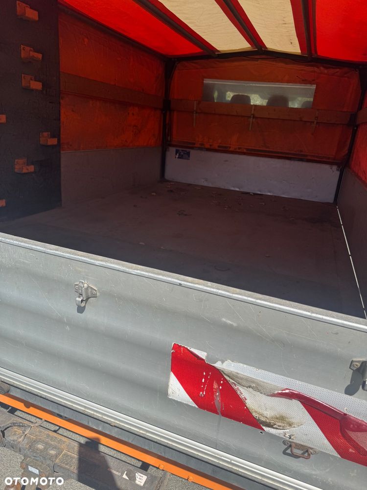 Volkswagen Crafter - 2