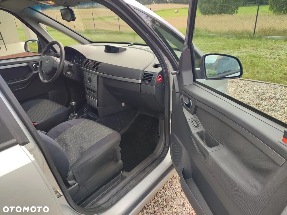 Opel Meriva 1.6 16V Cosmo - 11