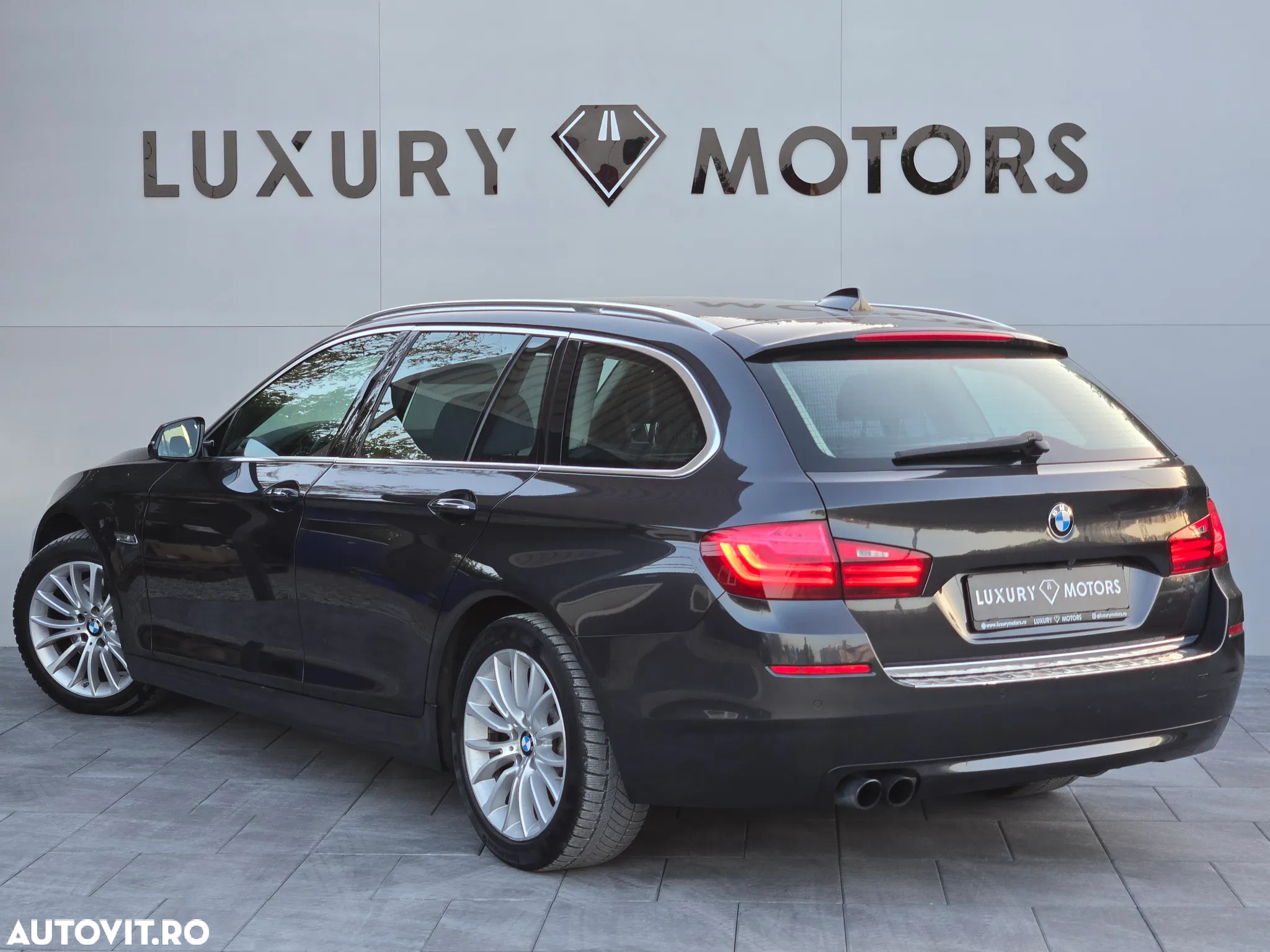 BMW Seria 5 525d Touring Sport-Aut. - 4