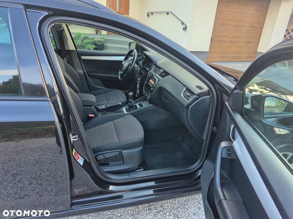 Skoda Octavia 1.6 TDI DPF Ambiente - 16