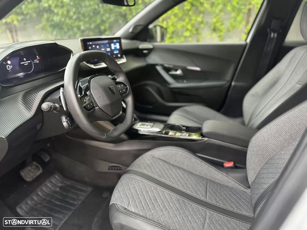 Peugeot 2008 Hybrid 136 e-DSC Allure - 10