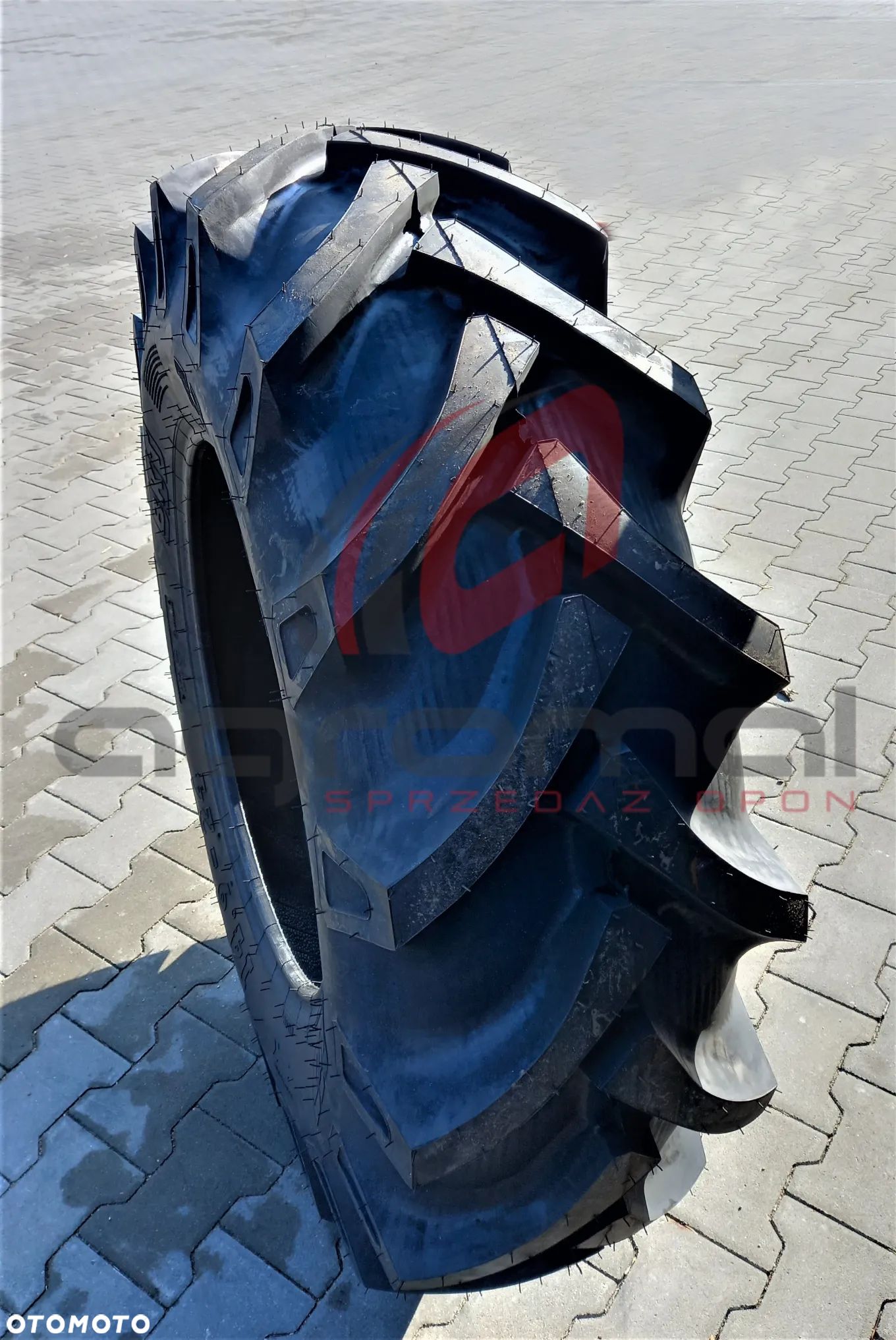 OPONA 9.5-28 BKT TR135 8PR 114A6/110A8 TT - 1