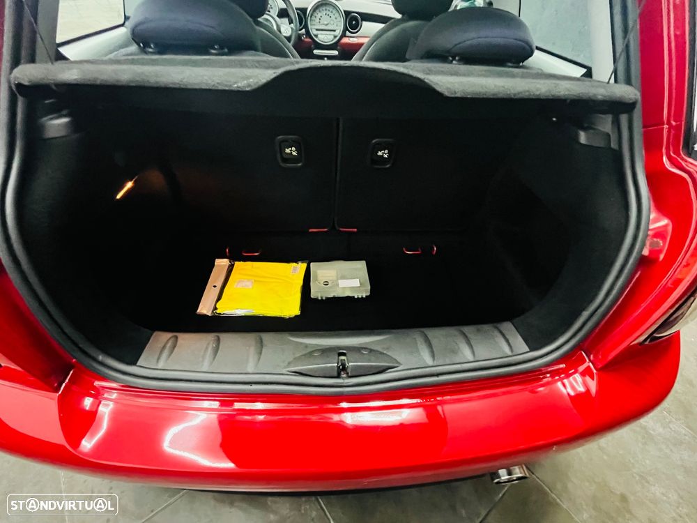 MINI 3 Portas Cooper D - 33