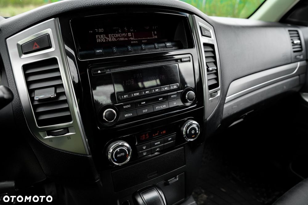 Mitsubishi Pajero 3.2 DI-D Automatik Final Edition - 22