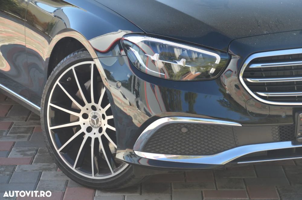 Mercedes-Benz E 300 d 4Matic T 9G-TRONIC Avantgarde - 2