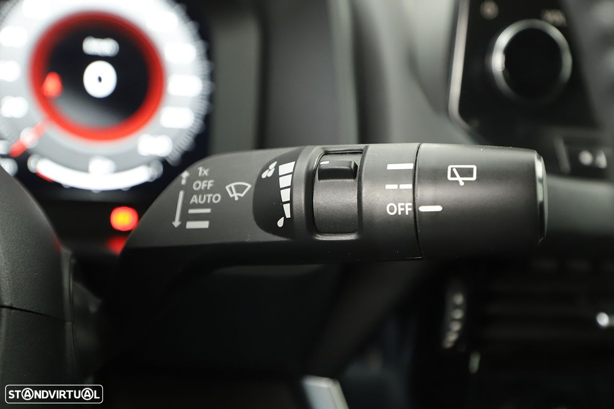 Nissan Qashqai 1.3 DIG-T N-Connecta - 18