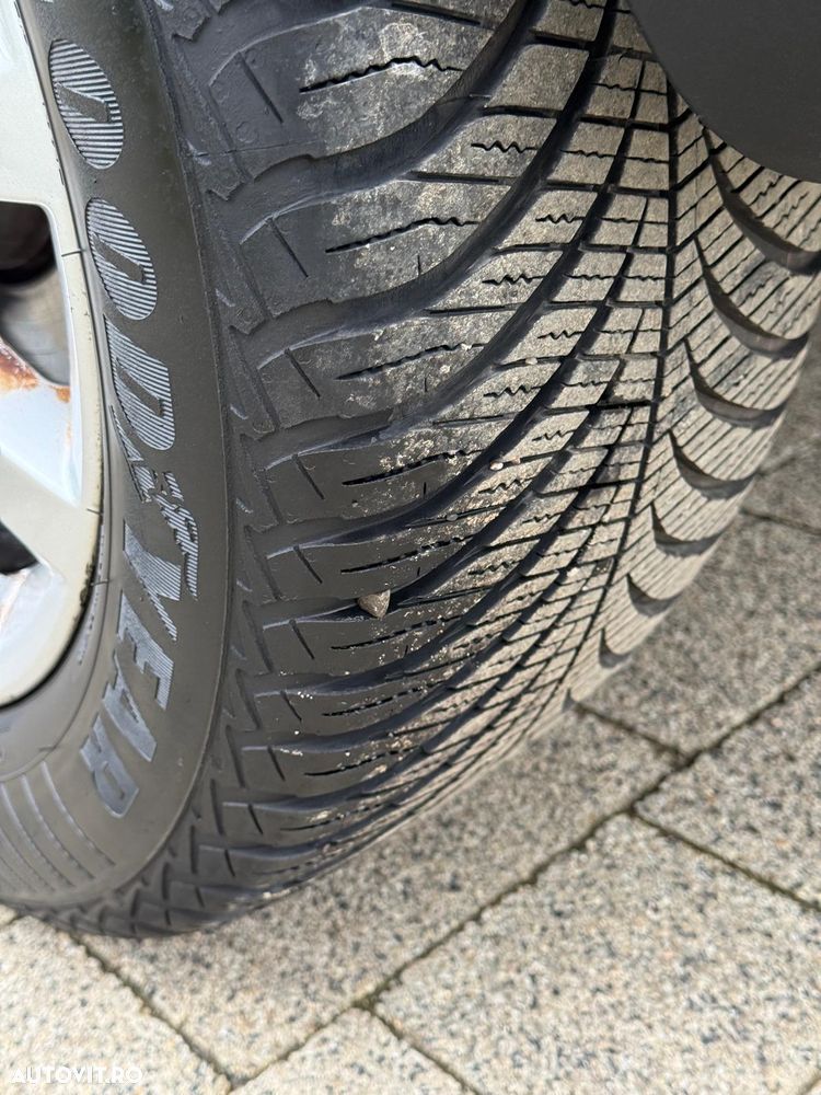 Volkswagen Tiguan 2.0 TDI DPF BlueMotion Technology Sport & Style - 20