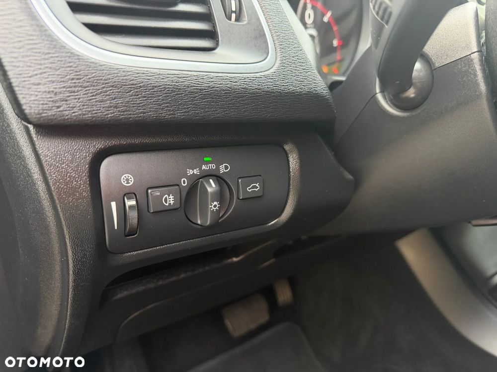 Volvo V40 D3 Geartronic Inscription - 29