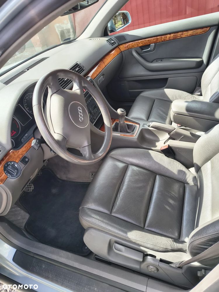 Audi A4 Avant 1.8 T - 9