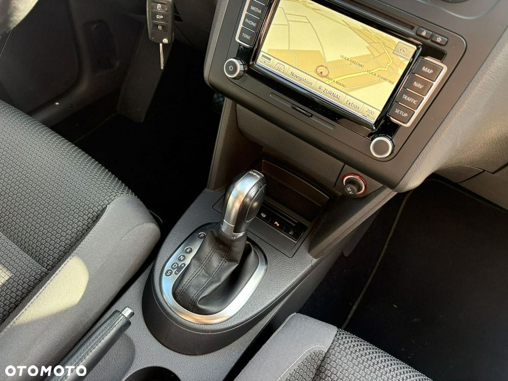 Volkswagen Touran 1.6 TDI DPF BlueMotion Technology DSG Cup - 18
