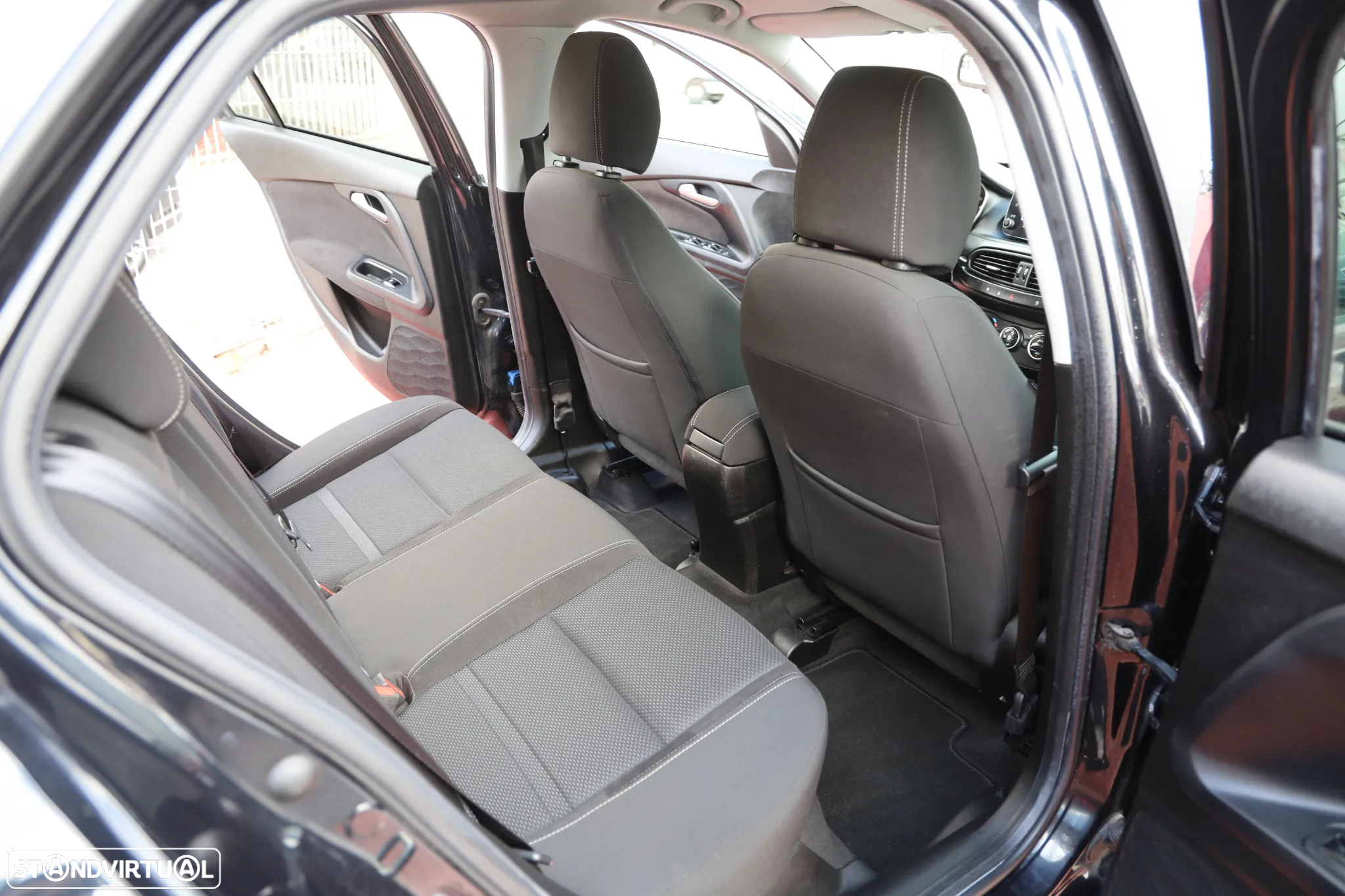 Fiat Tipo Station Wagon 1.3 M-Jet Lounge Tech J17 - 3