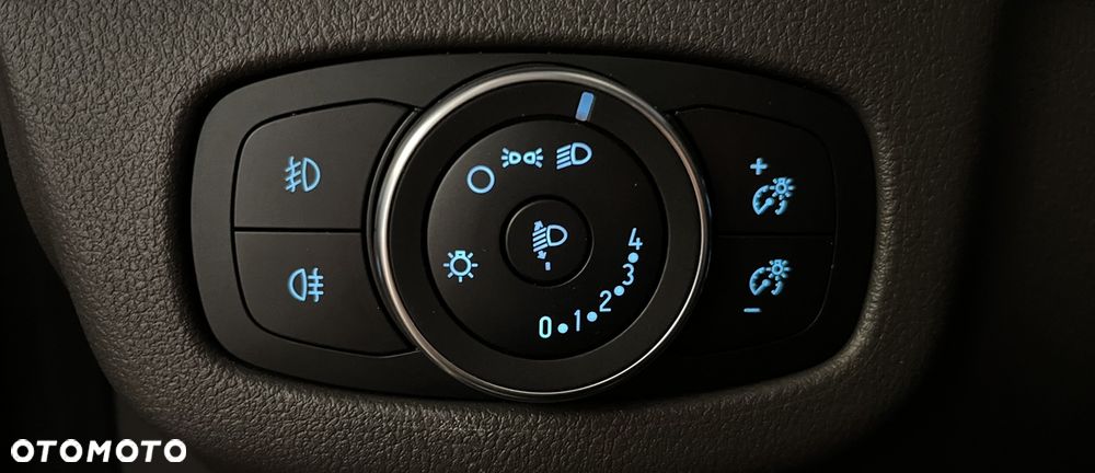 Ford Transit Connect - 16