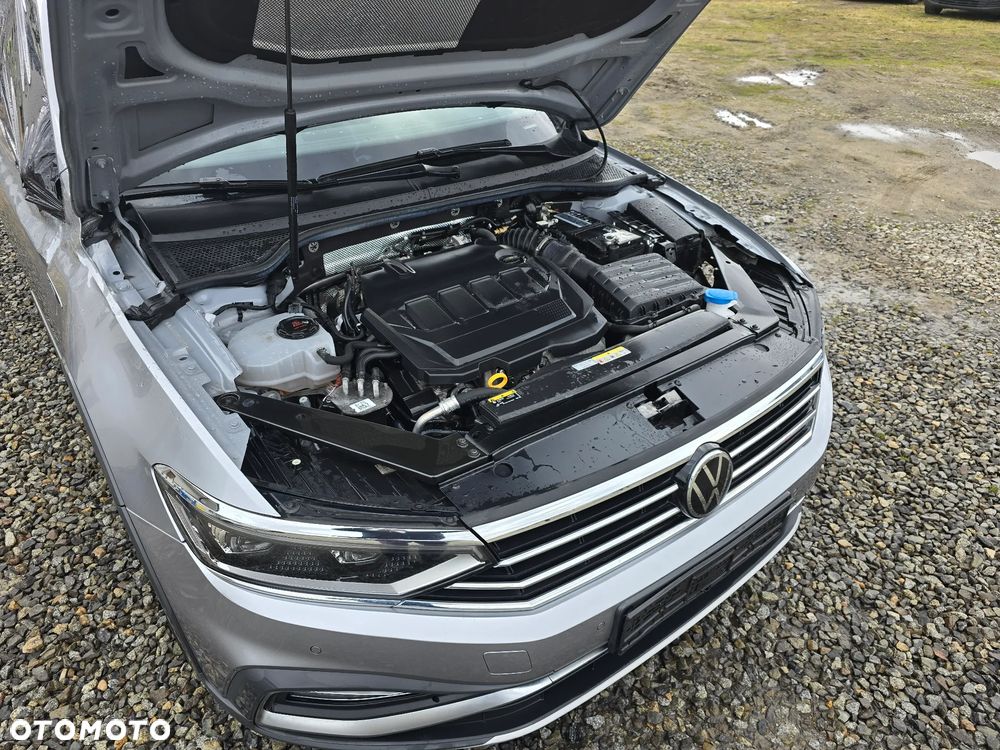 Volkswagen Passat Alltrack 2.0 TDI SCR DSG 4Motion - 6