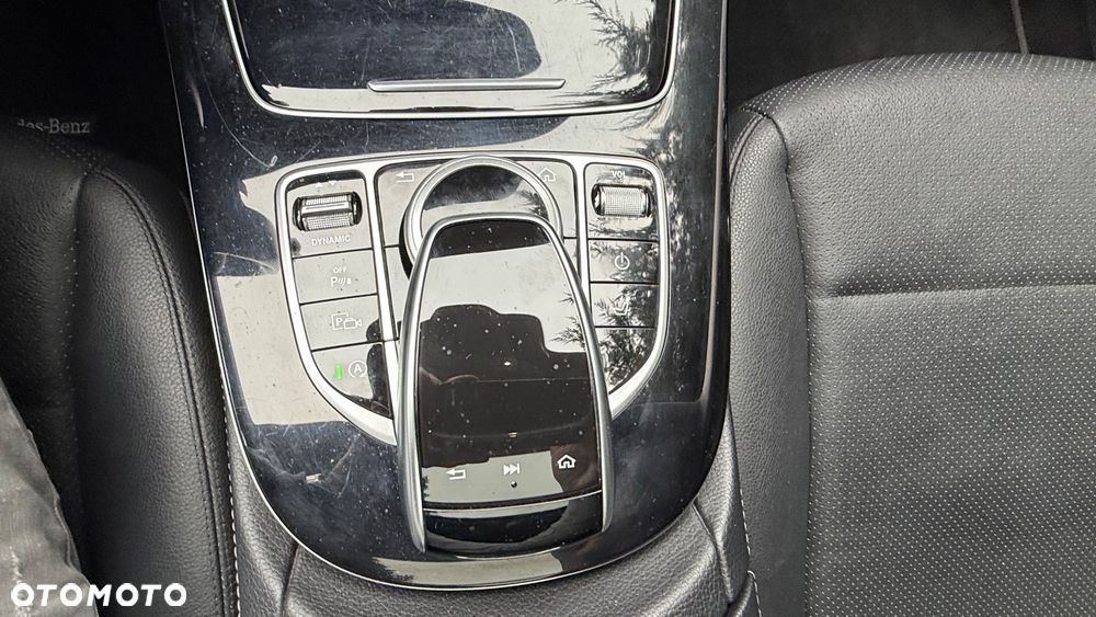 Mercedes-Benz Klasa E 200 CGI BlueEFFICIENCY Automatik Avantgarde - 31