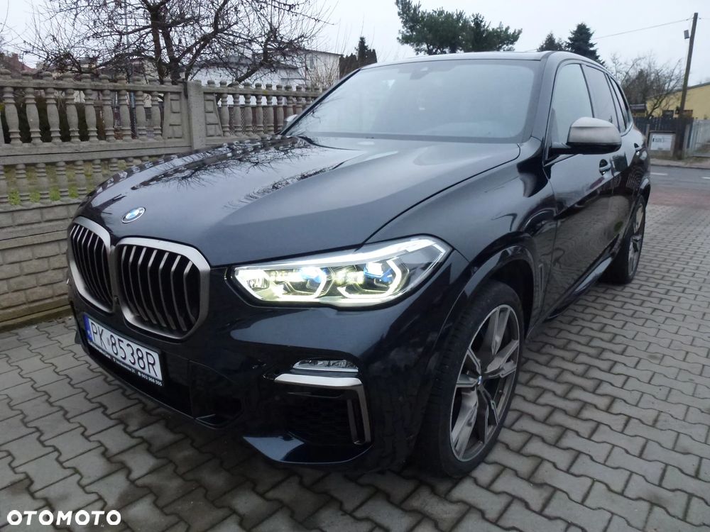 BMW X5 M M50i - 1