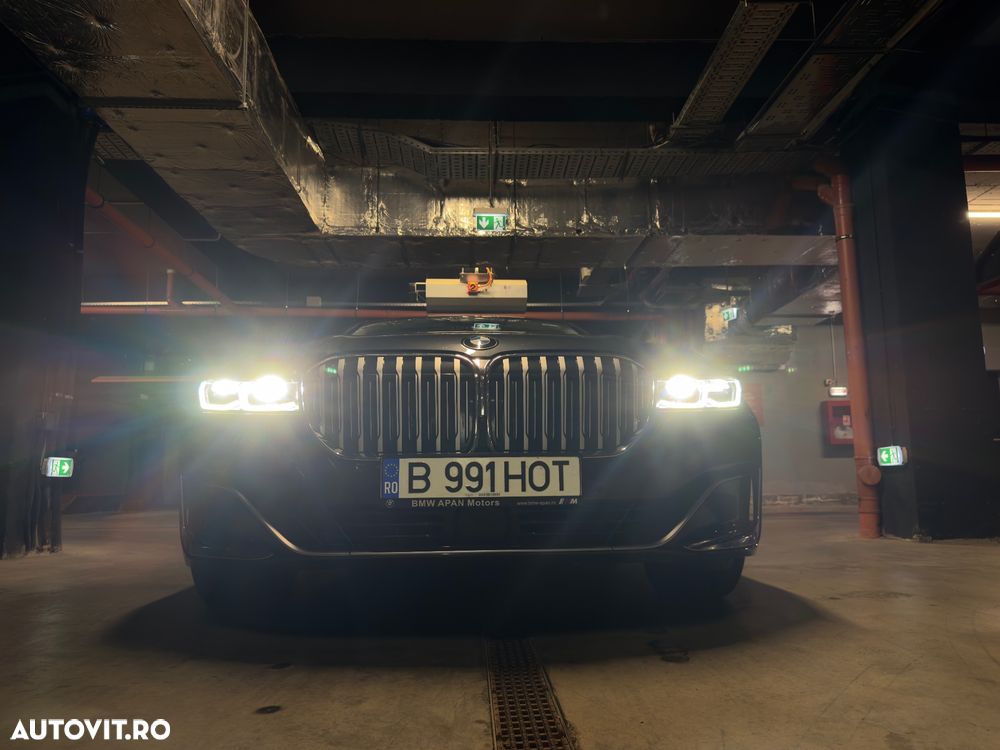 BMW Seria 7 730d xDrive MHEV - 9