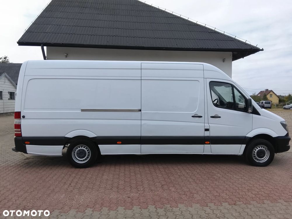 Mercedes-Benz Sprinter - 14