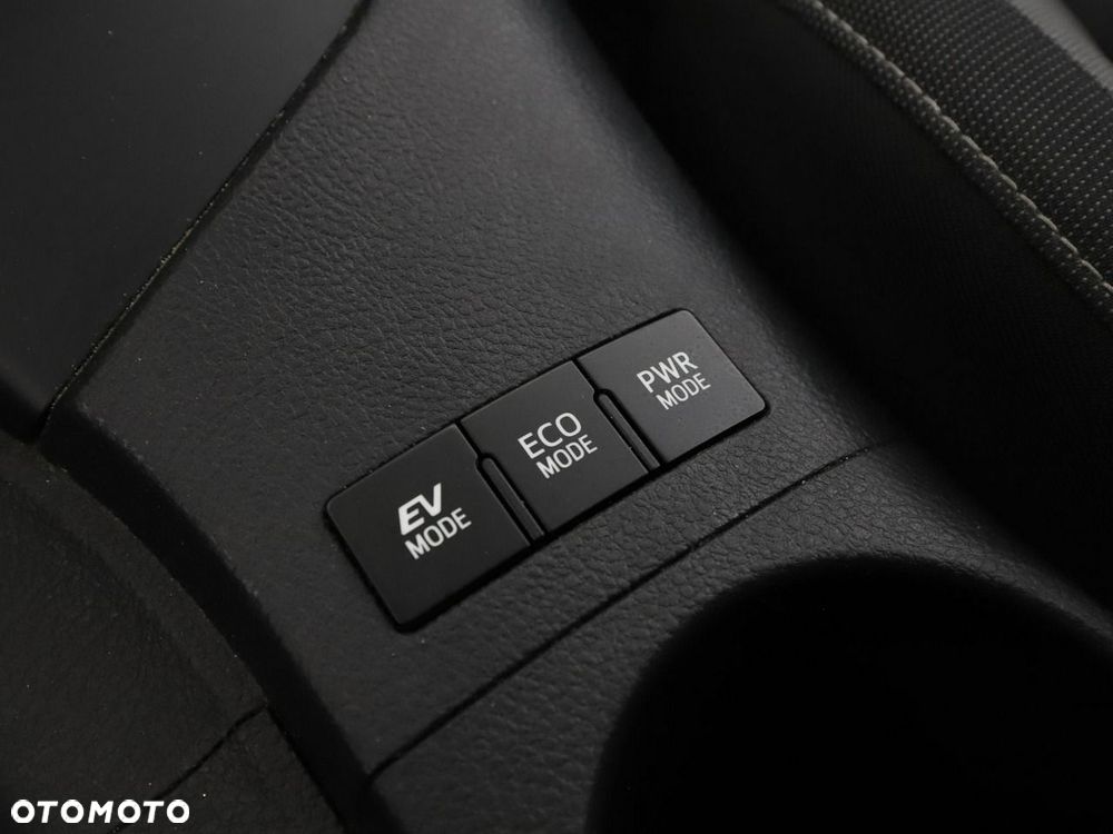 Toyota Auris Hybrid 135 Dynamic - 28