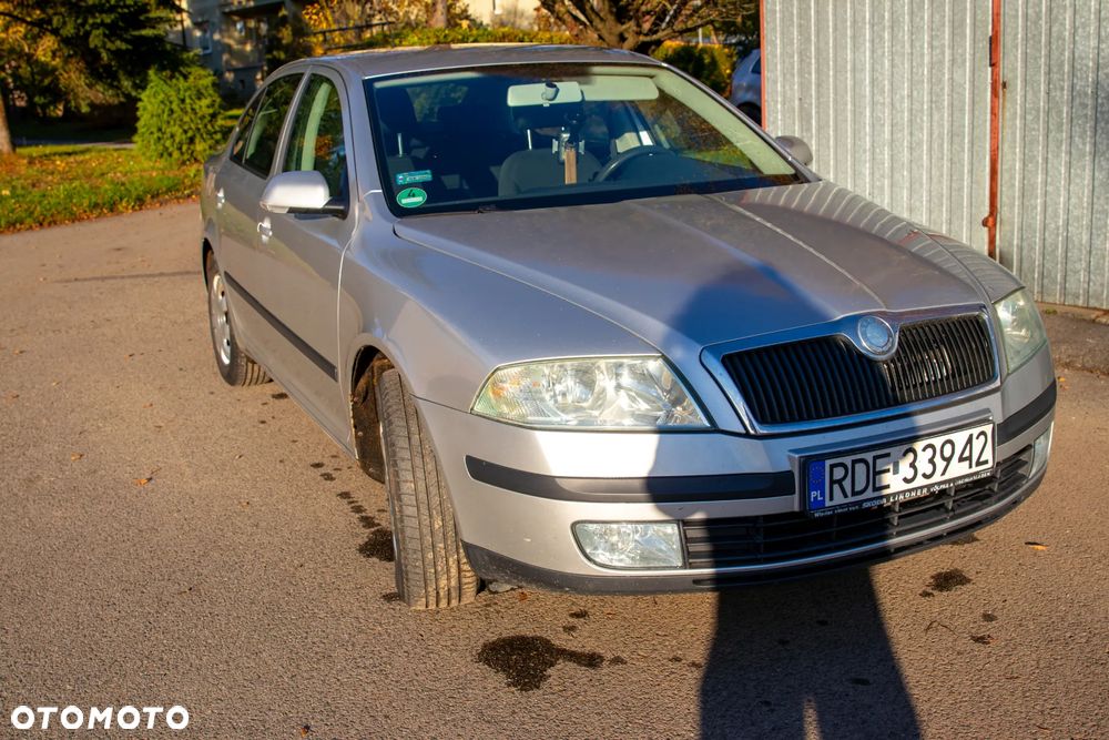 Skoda Octavia 1.6 Ambiente - 2