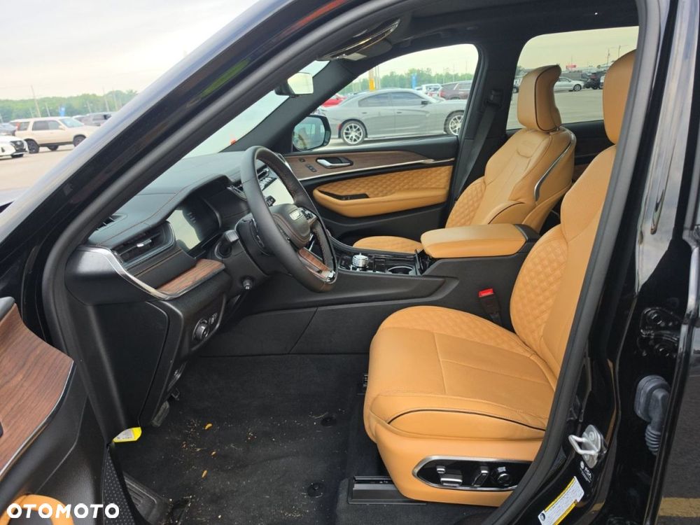 Jeep Grand Cherokee - 7