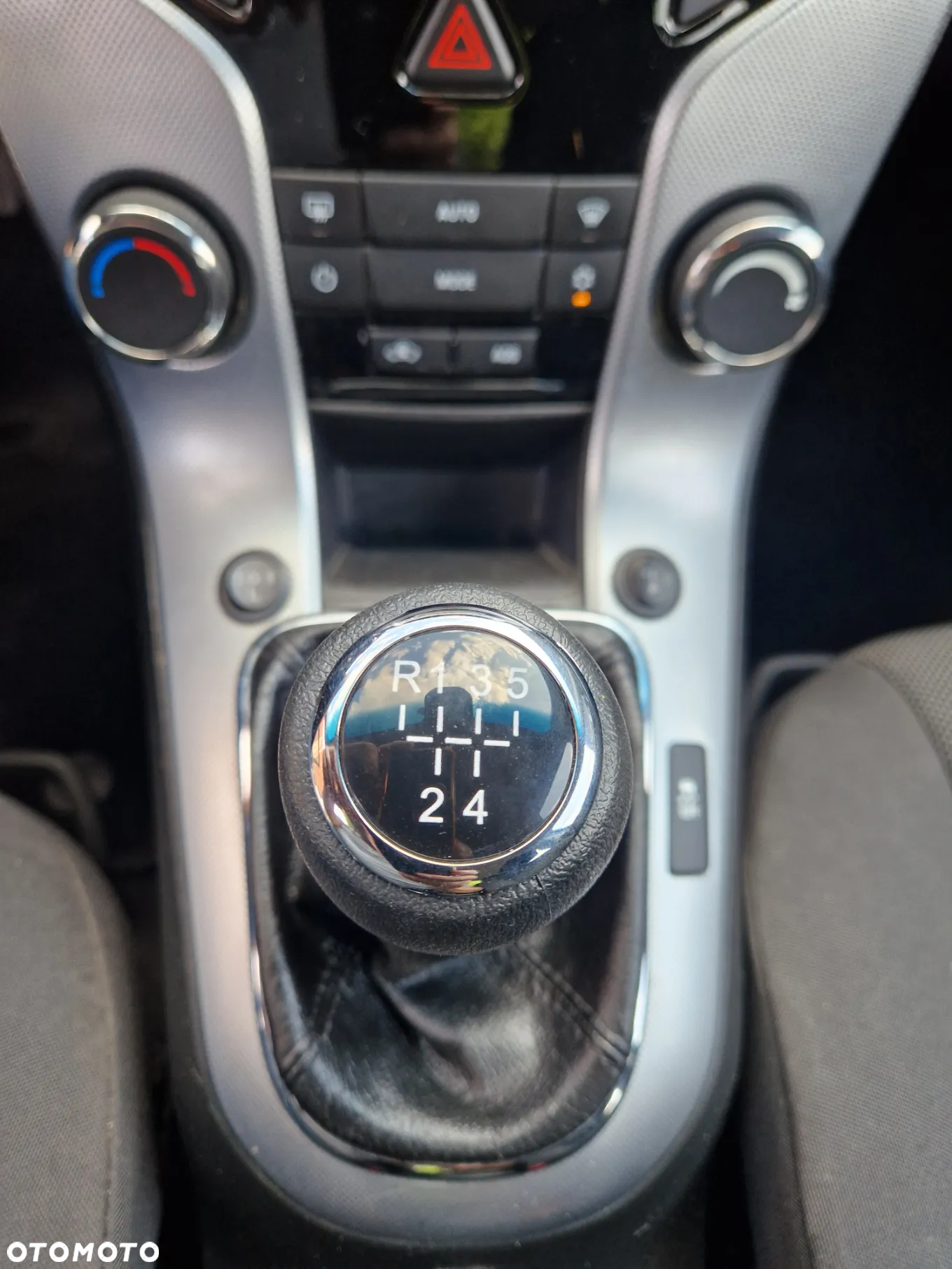 Chevrolet Cruze 1.8 LTZ - 27