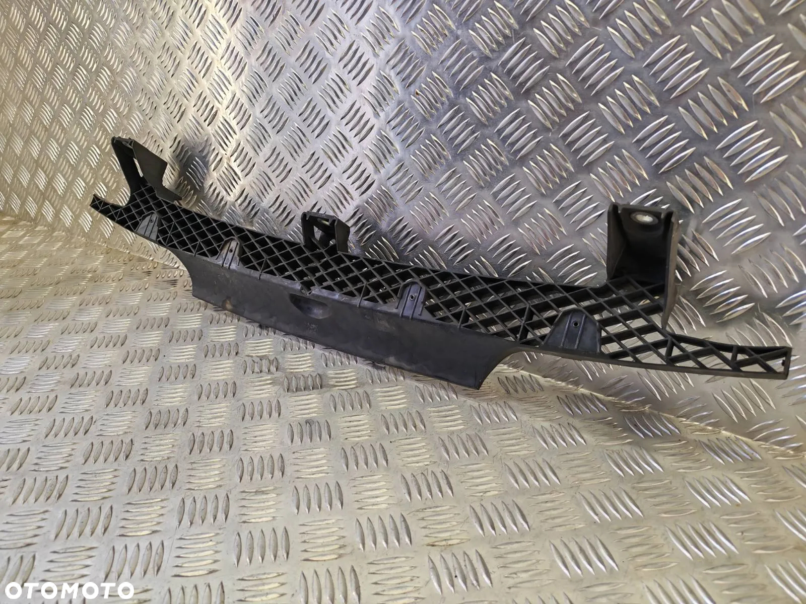 VW TOUAREG II 7P LIFT 10-15R SLIZG MOCOWANIE UCHWYT ZDERZAKA GRILLA PRZOD 7P6807200 - 5