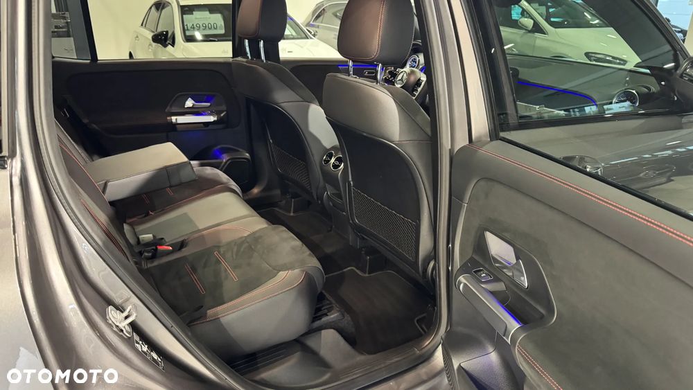 Mercedes-Benz GLB 200 AMG Line 7G-DCT - 33