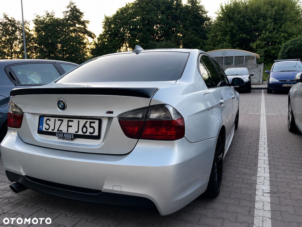 BMW Seria 3 320i - 1
