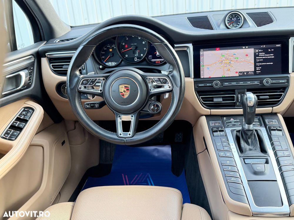 Porsche Macan - 23