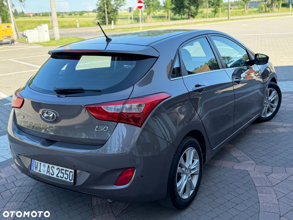 Hyundai i30 1.6 Automatik Trend - 27