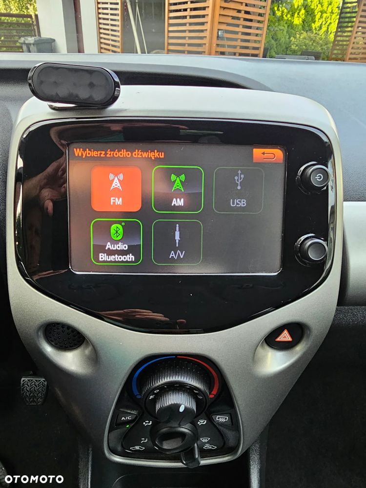 Toyota Aygo x mit x-business Paket - 24