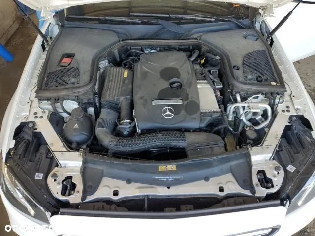 Mercedes-Benz Klasa E 300 9G-TRONIC Exclusive - 10