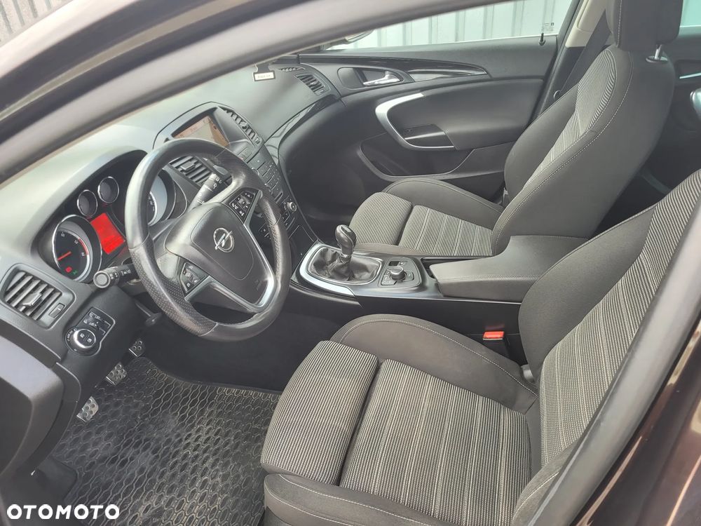 Opel Insignia - 11