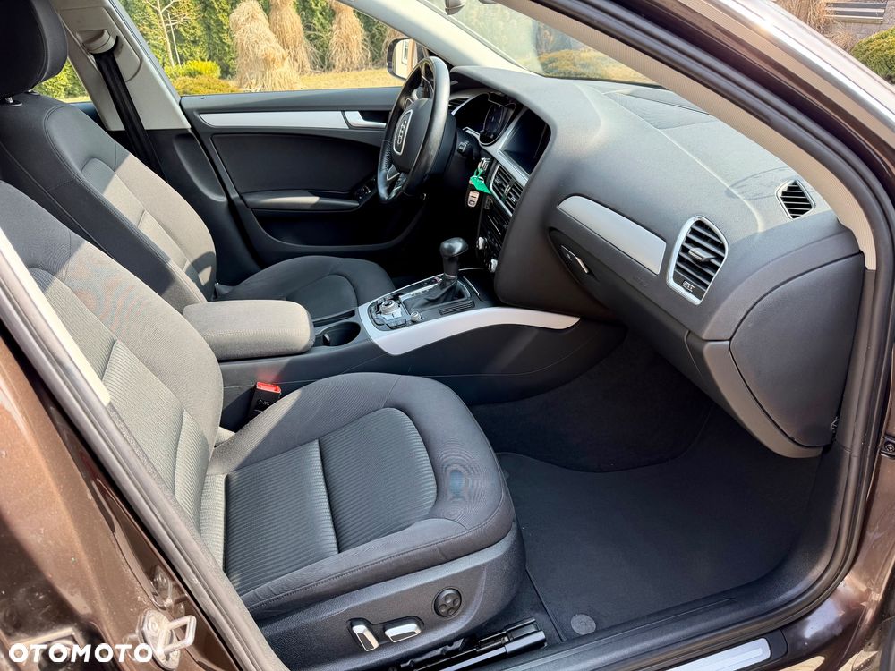 Audi A4 Avant 2.0 TDI DPF clean diesel multitronic S line Sportpaket - 27